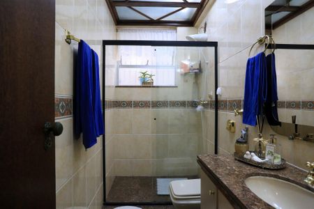 Apartamento à venda com 221m², 4 quartos e 4 vagasBanheiro