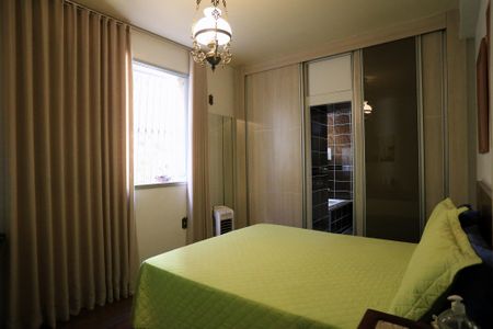 Apartamento à venda com 221m², 4 quartos e 4 vagasSuíte