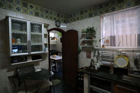 Apartamento à venda com 221m², 4 quartos e 4 vagasCozinha