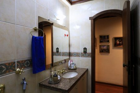 Apartamento à venda com 221m², 4 quartos e 4 vagasBanheiro