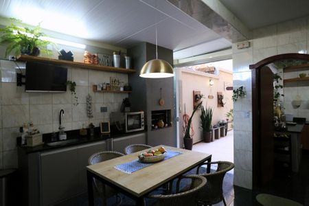 Apartamento à venda com 221m², 4 quartos e 4 vagasÁrea de Serviço