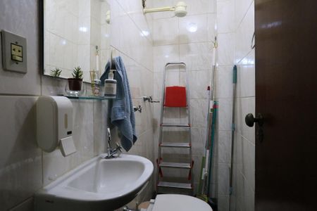 Apartamento à venda com 221m², 4 quartos e 4 vagasBanheiro de serviço