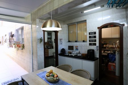 Apartamento à venda com 221m², 4 quartos e 4 vagasÁrea de Serviço