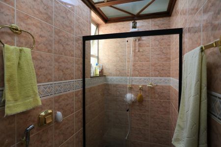 Apartamento à venda com 221m², 4 quartos e 4 vagasBanheiro da Suíte 1
