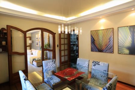 Apartamento à venda com 221m², 4 quartos e 4 vagasSala de Jantar