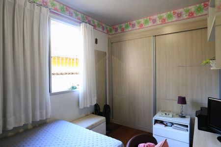 Apartamento à venda com 221m², 4 quartos e 4 vagasQuarto