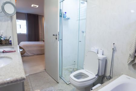 Banheiro suite 2 de apartamento à venda com 4 quartos, 300m² em Buritis, Belo Horizonte