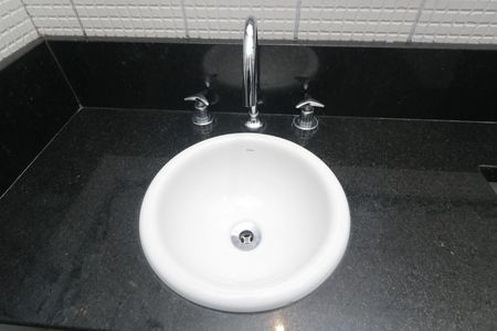 Apartamento à venda com 72m², 3 quartos e 1 vaga Apartamento à venda com 72m², 3 quartos e 1 vagaBanheiro da Suíte