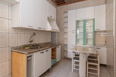 Cozinha de casa para alugar com 2 quartos, 150m² em Bela Vista, São Paulo