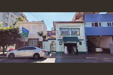 Fachada de casa para alugar com 2 quartos, 150m² em Bela Vista, São Paulo