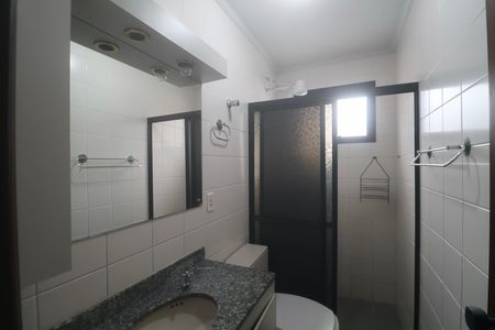 Banheiro Social de apartamento para alugar com 2 quartos, 70m² em Jardim Sao Miguel, Guarujá