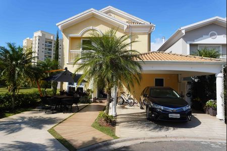Casa de Condomínio para alugar com 3 quartos, 300m² em Tamboré, Santana de Parnaíba