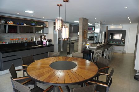 Casa de condomínio para alugar com 300m², 3 quartos e 4 vagasÁrea Gourmet