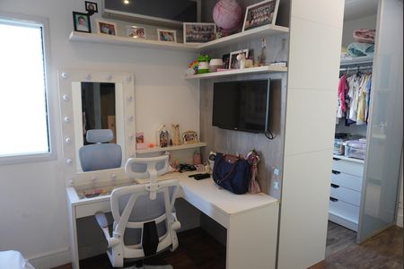 Casa de condomínio para alugar com 300m², 3 quartos e 4 vagasSuite 2