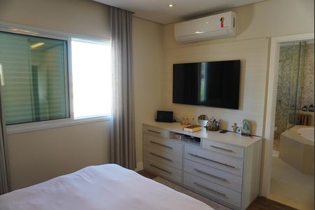 Casa de condomínio para alugar com 300m², 3 quartos e 4 vagasSuite 3