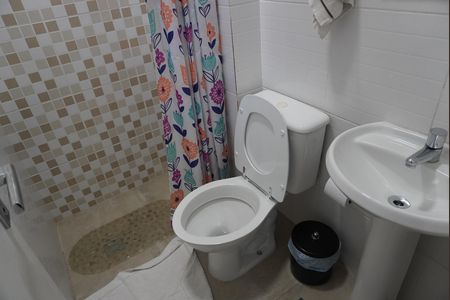Casa de condomínio para alugar com 300m², 3 quartos e 4 vagasBanheiro