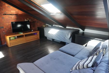Casa de condomínio para alugar com 300m², 3 quartos e 4 vagasSala de TV