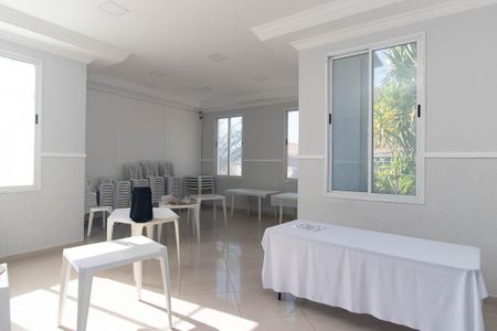 Apartamento à venda com 56m², 3 quartos e 1 vaga Apartamento à venda com 56m², 3 quartos e 1 vagaÁrea comum - Salão de festas