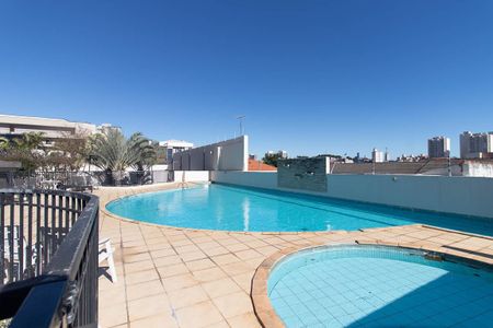 Apartamento à venda com 56m², 3 quartos e 1 vaga Apartamento à venda com 56m², 3 quartos e 1 vagaÁrea comum - Piscina