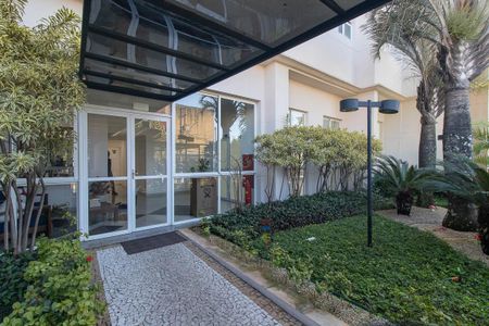 Apartamento à venda com 56m², 3 quartos e 1 vaga Apartamento à venda com 56m², 3 quartos e 1 vagaEntrada