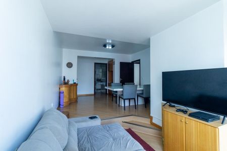Apartamento à venda com 138m², 3 quartos e 1 vaga Apartamento à venda com 138m², 3 quartos e 1 vagaSala