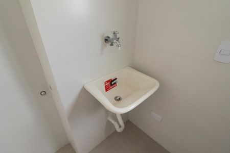 Sala/Cozinha/Área de Serviço de apartamento para alugar com 2 quartos, 42m² em Vila Guilherme, São Paulo