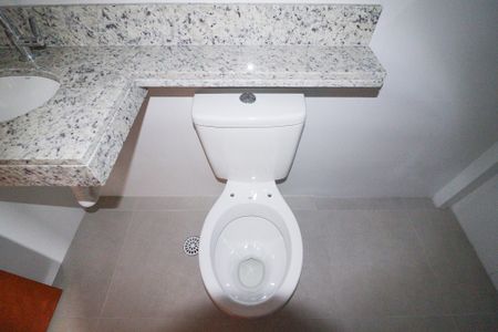 Apartamento à venda com 49m², 2 quartos e sem vaga Apartamento à venda com 49m², 2 quartos e sem vagaBanheiro da Suíte