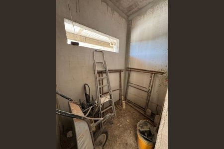 Casa à venda com 400m², 5 quartos e 2 vagas Casa à venda com 400m², 5 quartos e 2 vagasBanheiro 2
