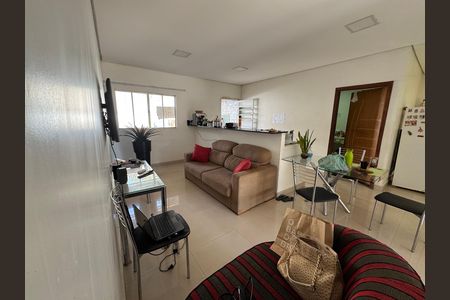 Casa à venda com 400m², 5 quartos e 2 vagas Casa à venda com 400m², 5 quartos e 2 vagasSala 1