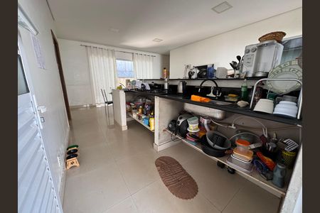 Casa à venda com 400m², 5 quartos e 2 vagas Casa à venda com 400m², 5 quartos e 2 vagasCozinha