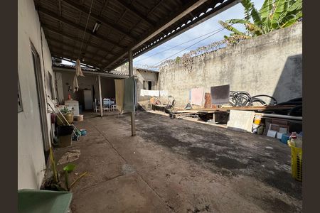 Casa à venda com 400m², 5 quartos e 2 vagas Casa à venda com 400m², 5 quartos e 2 vagasQuintal