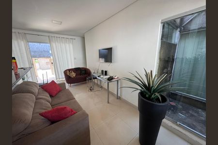 Casa à venda com 400m², 5 quartos e 2 vagas Casa à venda com 400m², 5 quartos e 2 vagasSala 1