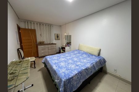 Casa à venda com 400m², 5 quartos e 2 vagas Casa à venda com 400m², 5 quartos e 2 vagasQuarto 1