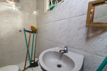 Casa à venda com 166m², 2 quartos e 6 vagas Casa à venda com 166m², 2 quartos e 6 vagasBanheiro de serviço