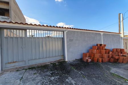Fachada de casa à venda com 2 quartos, 166m² em Vila Aeroporto, Campinas