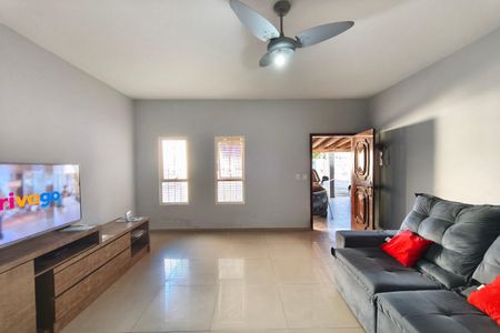 Sala de casa à venda com 2 quartos, 166m² em Vila Aeroporto, Campinas