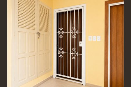 Apartamento à venda com 80m², 4 quartos e sem vaga Apartamento à venda com 80m², 4 quartos e sem vagaEntrada