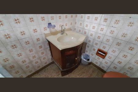 Casa para alugar com 150m², 2 quartos e 1 vaga Casa para alugar com 150m², 2 quartos e 1 vagaBanheiro