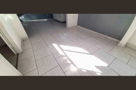 Casa para alugar com 2 quartos, 150m² em Km 18, Osasco