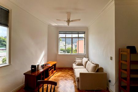 Apartamento para alugar com 90m², 3 quartos e sem vaga