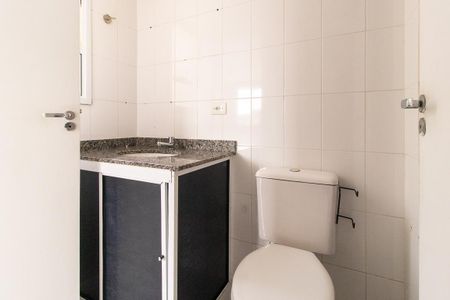 Apartamento à venda com 70m², 3 quartos e 1 vaga Apartamento à venda com 70m², 3 quartos e 1 vagaBanheiro da Suíte