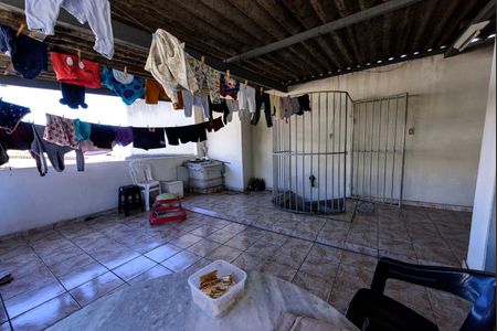Casa à venda com 480m², 3 quartos e 10 vagas Casa à venda com 480m², 3 quartos e 10 vagasTerraço