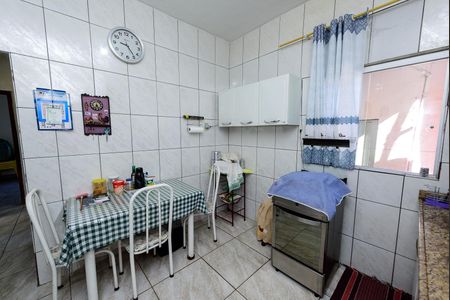 Casa à venda com 480m², 3 quartos e 10 vagas Casa à venda com 480m², 3 quartos e 10 vagasCozinha