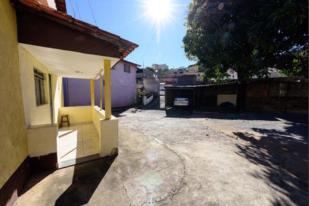 Casa à venda com 480m², 3 quartos e 10 vagas Casa à venda com 480m², 3 quartos e 10 vagasQuintal