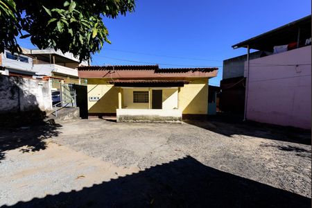 Casa à venda com 480m², 3 quartos e 10 vagas Casa à venda com 480m², 3 quartos e 10 vagasQuintal