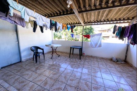 Casa à venda com 480m², 3 quartos e 10 vagas Casa à venda com 480m², 3 quartos e 10 vagasTerraço