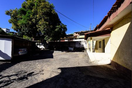 Casa à venda com 480m², 3 quartos e 10 vagas Casa à venda com 480m², 3 quartos e 10 vagasQuintal