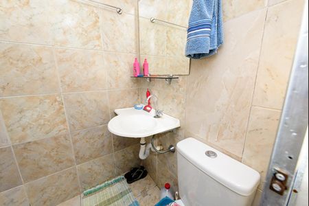 Casa à venda com 480m², 3 quartos e 10 vagas Casa à venda com 480m², 3 quartos e 10 vagasBanheiro 2