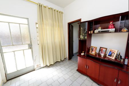 Casa à venda com 480m², 3 quartos e 10 vagas Casa à venda com 480m², 3 quartos e 10 vagasSala 1