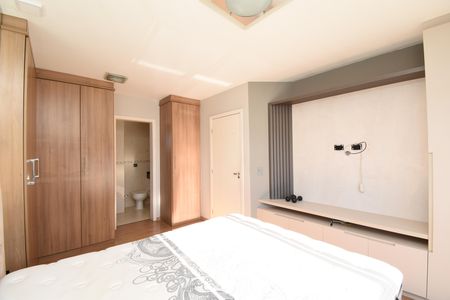 Casa de condomínio para alugar com 190m², 3 quartos e 4 vagasSuíte
